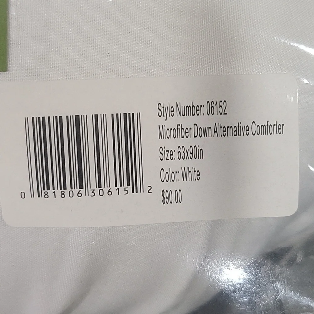 Living Quarters White Down Alternative Comforter